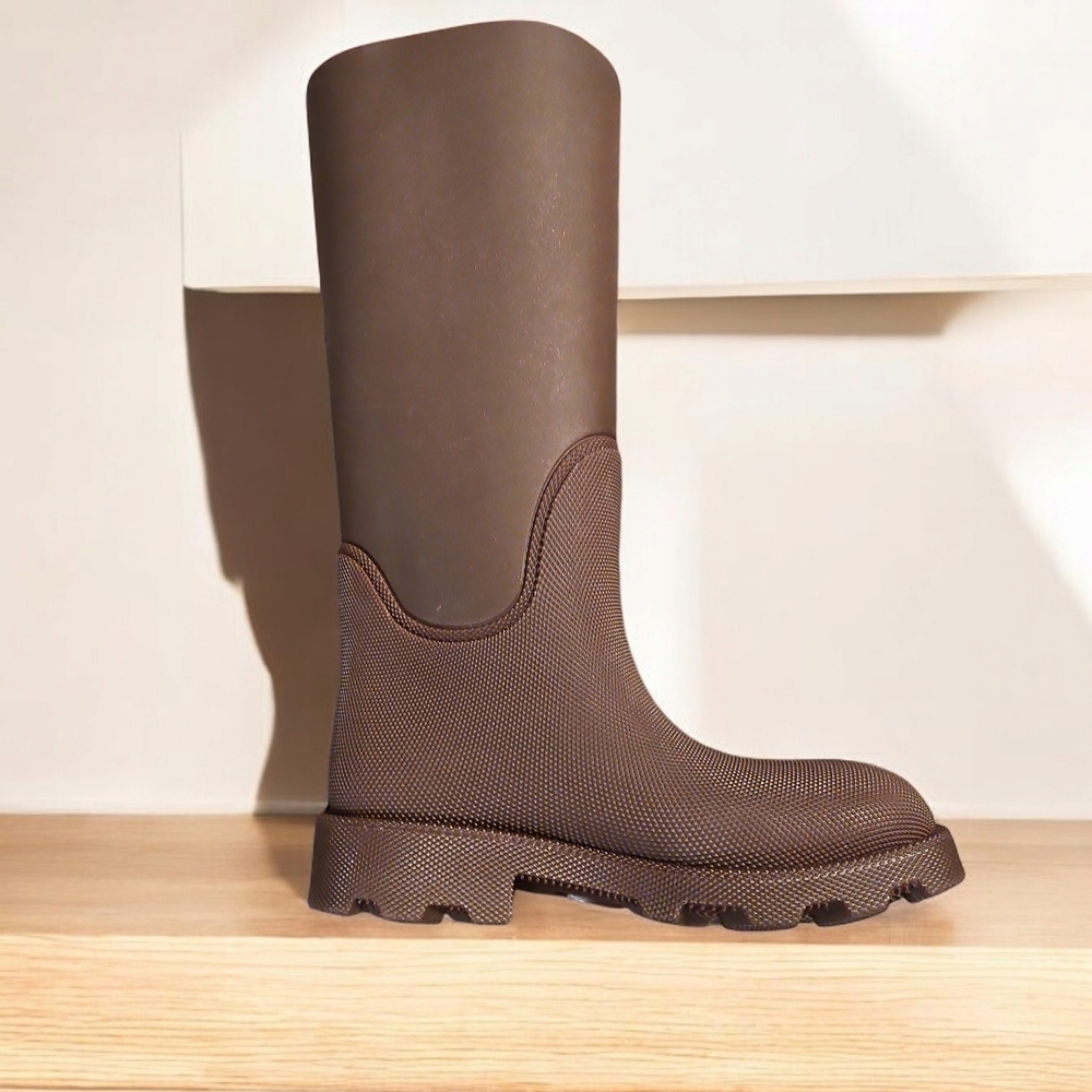 Women's Black Boots - Picture 5 of 13